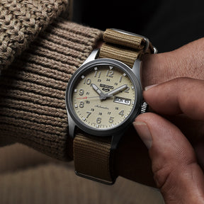 Relógio Seiko 5 Sports Field 36 mm - SRPJ83